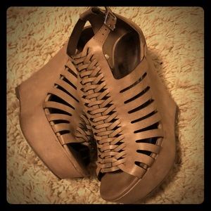 Madden Girl Wedges